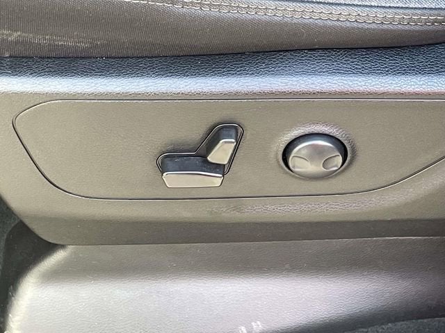 2022 RAM 1500 Big Horn Quad Cab 4x4 6'4" Box