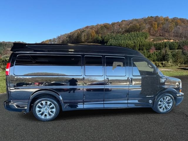 2022 Chevrolet Express Cargo 2500 WT