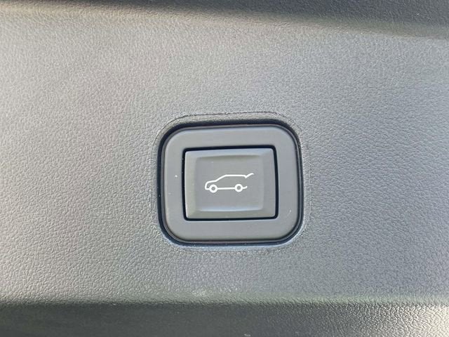 2024 Cadillac LYRIQ Sport 2