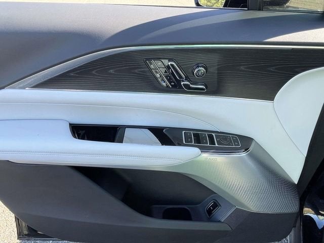 2024 Cadillac LYRIQ Sport 2