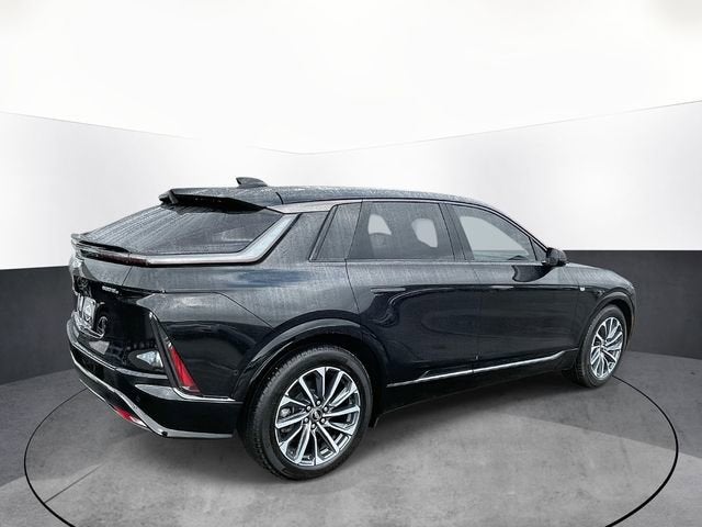 2024 Cadillac LYRIQ Sport 2