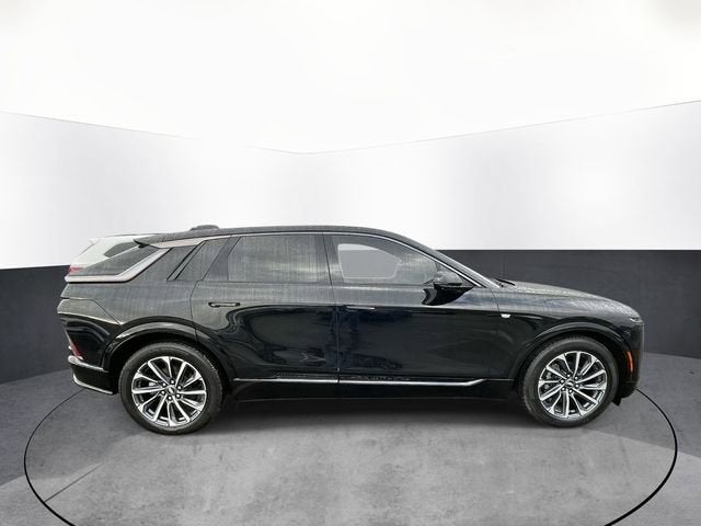 2024 Cadillac LYRIQ Sport 2
