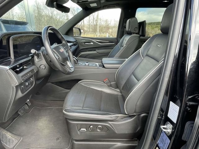 2023 Cadillac Escalade Sport