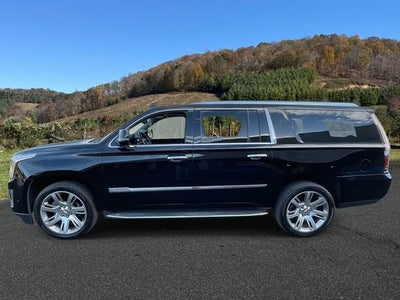 2018 Cadillac Escalade ESV Luxury