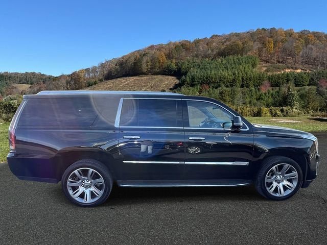 2018 Cadillac Escalade ESV Luxury