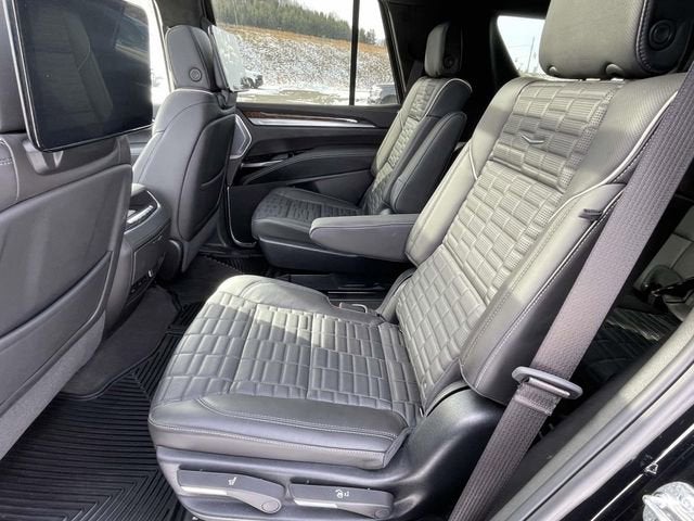 2025 Cadillac Escalade Sport Platinum