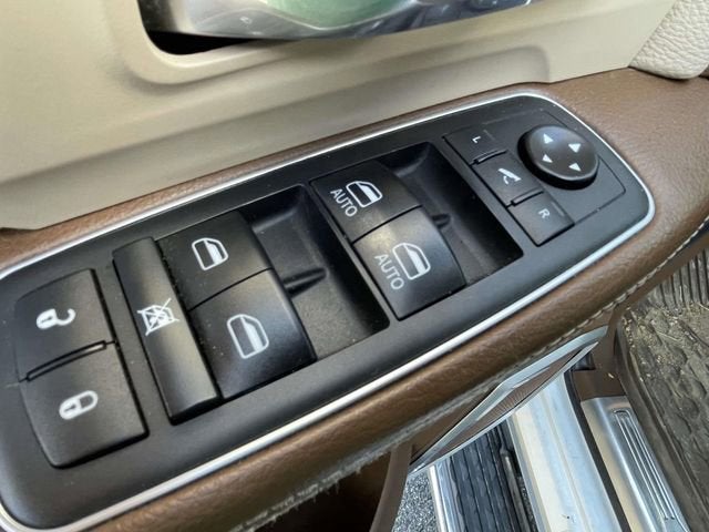 2021 RAM 3500 Laramie Crew Cab 4x4 8' Box