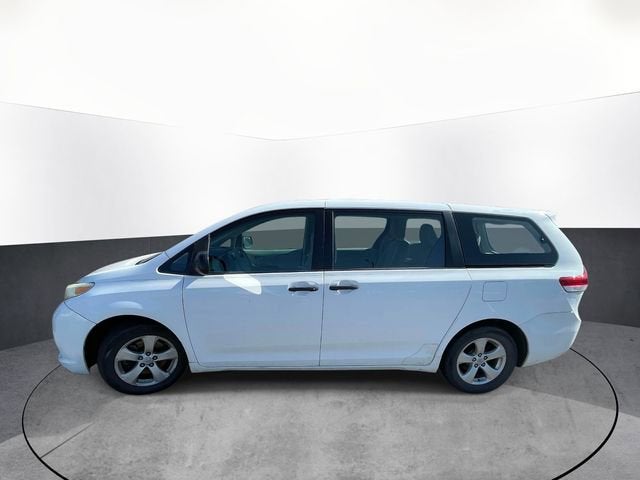 2011 Toyota Sienna Base V6