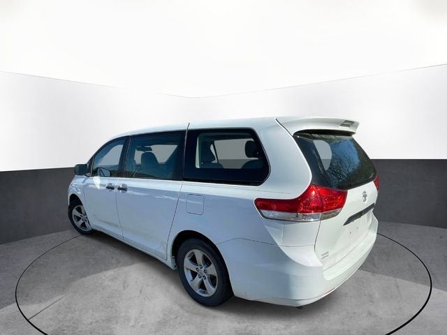2011 Toyota Sienna Base V6