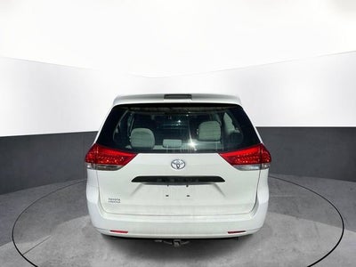 2011 Toyota Sienna Base V6