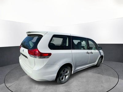 2011 Toyota Sienna Base V6