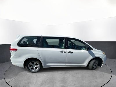 2011 Toyota Sienna Base V6