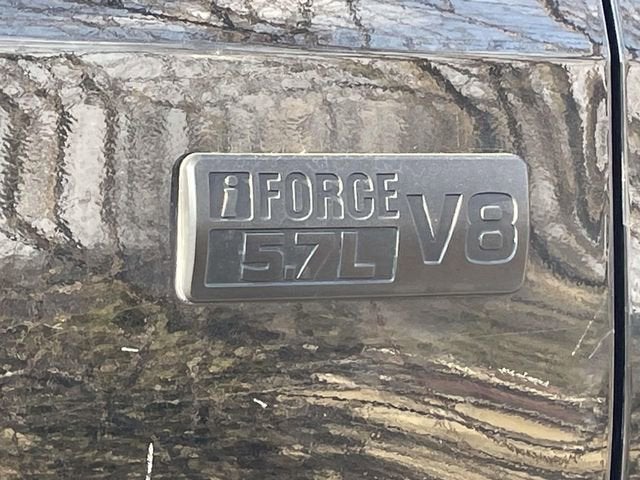 2017 Toyota Tundra SR5 5.7L V8