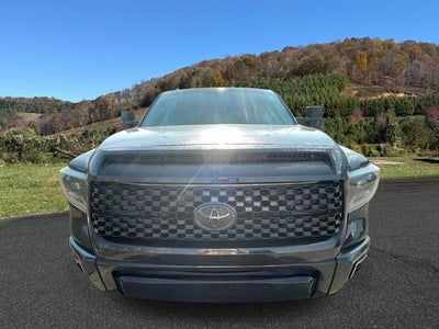 2017 Toyota Tundra SR5 5.7L V8