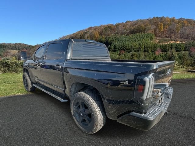 2017 Toyota Tundra SR5 5.7L V8