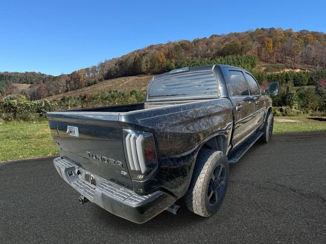 2017 Toyota Tundra SR5 5.7L V8
