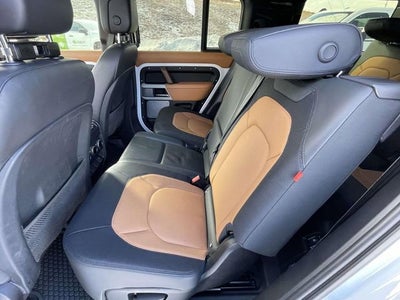 2023 Land Rover Defender X-Dynamic SE