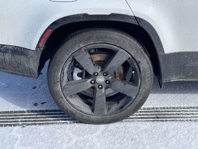 2023 Land Rover Defender X-Dynamic SE