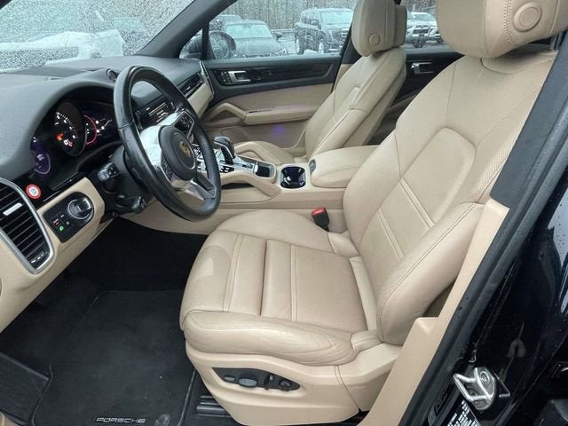 2023 Porsche Cayenne Base