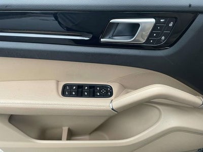2023 Porsche Cayenne Base
