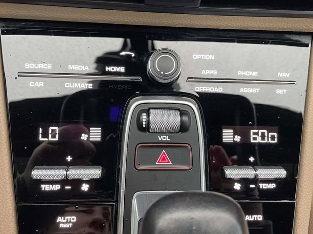 2023 Porsche Cayenne Base