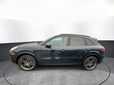 2023 Porsche Cayenne Base