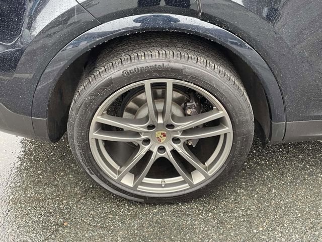 2023 Porsche Cayenne Base